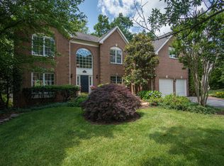 12521 Ridgegate Dr, Herndon, VA 20170