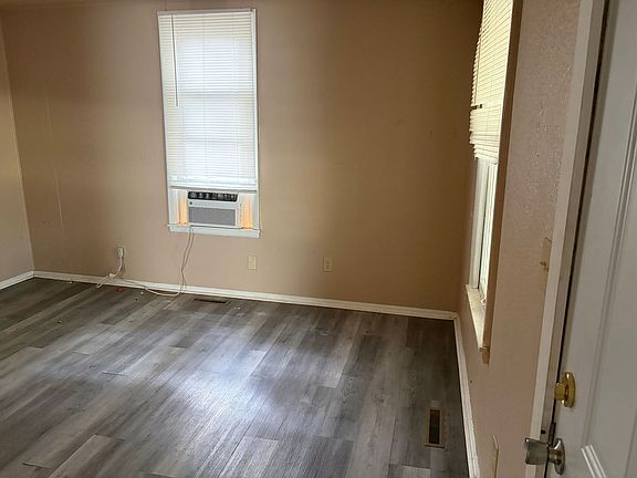 3rd image of 2126 N Main Ave