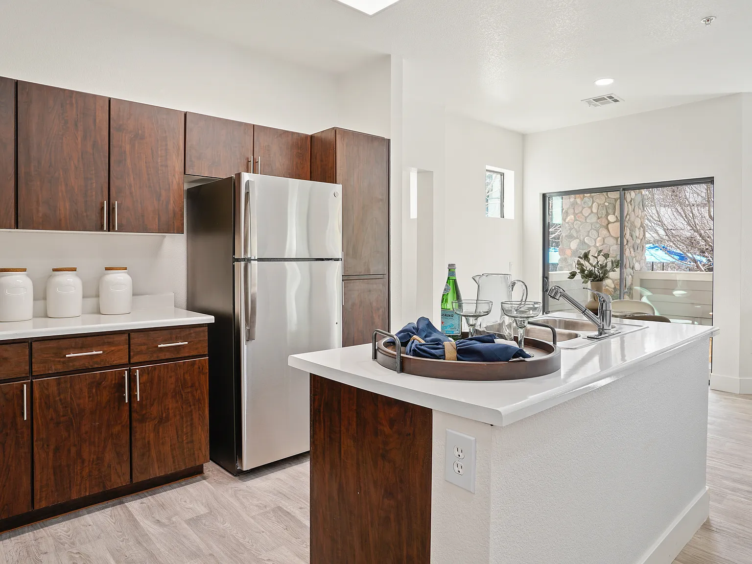 Elevation — Photo 4