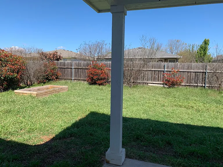 509 Golden Gate Dr — Photo 15