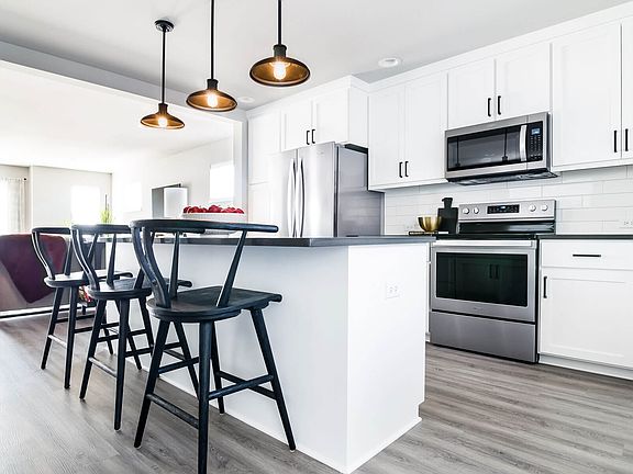 7th image of this home