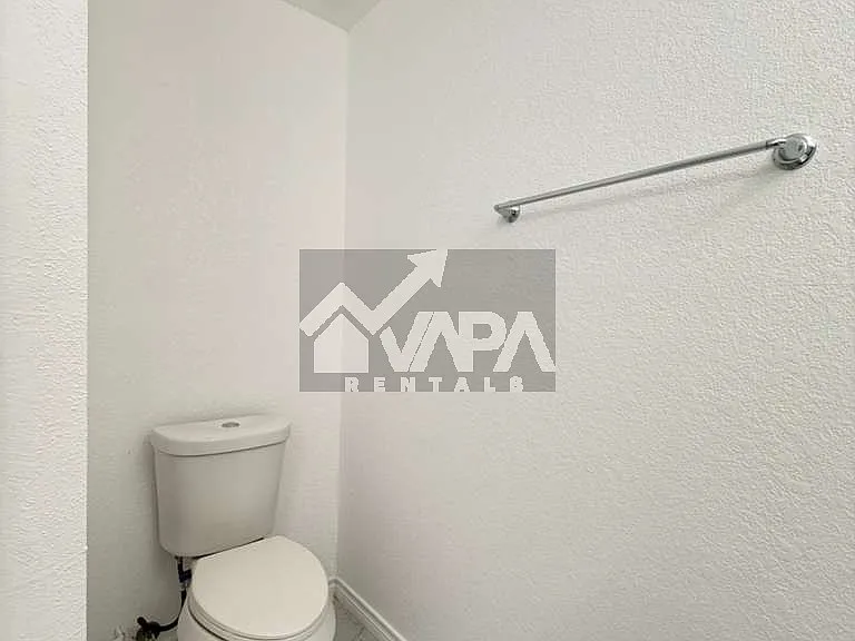 7729 Narrow Pass Dr — Photo 15