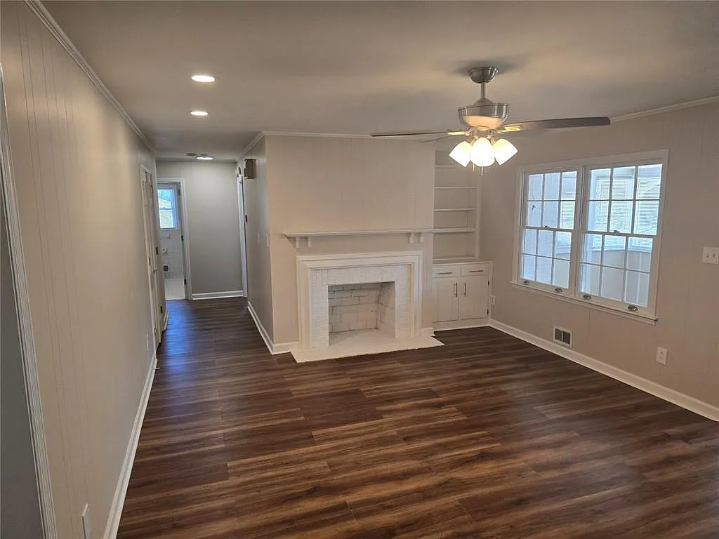 3 bed, 2.0 bath, 1805 sqft, $1,850 — Photo 4