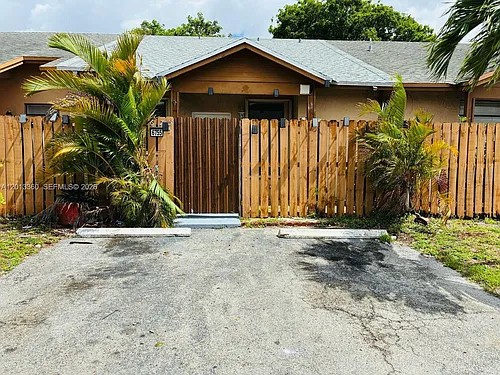 6755 NW 187th Ter Photo 1