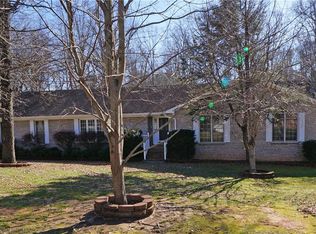 4638 Amy Ln, Walkertown, NC 27051