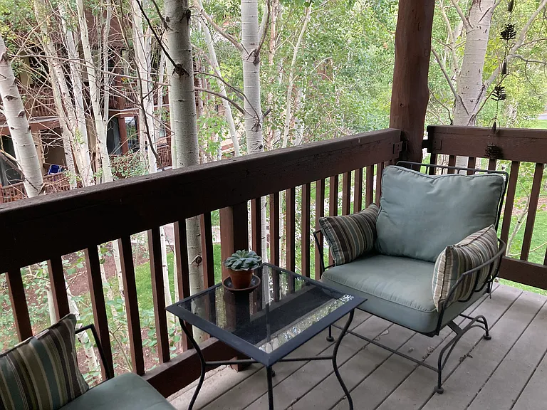 1600 Pinebrook Blvd #F9 — Photo 12