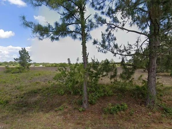 1510 Robert AVE, LEHIGH ACRES, FL 33972