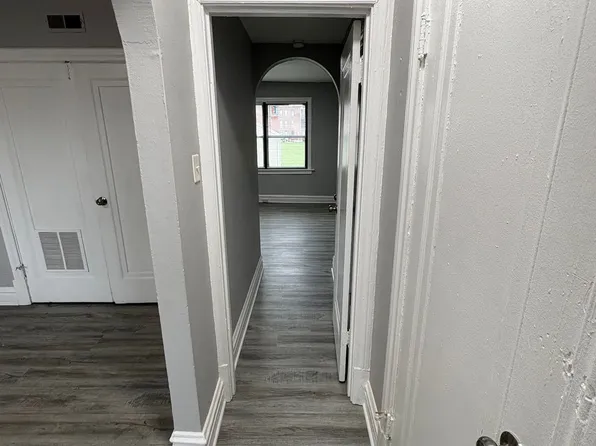 5345-49 Cabanne