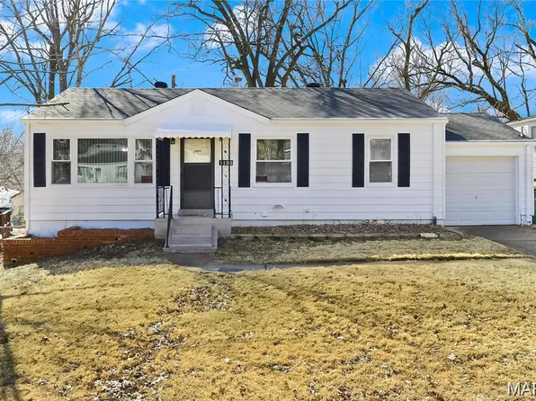 1132 Kilgore Dr, Saint Louis, MO 63137