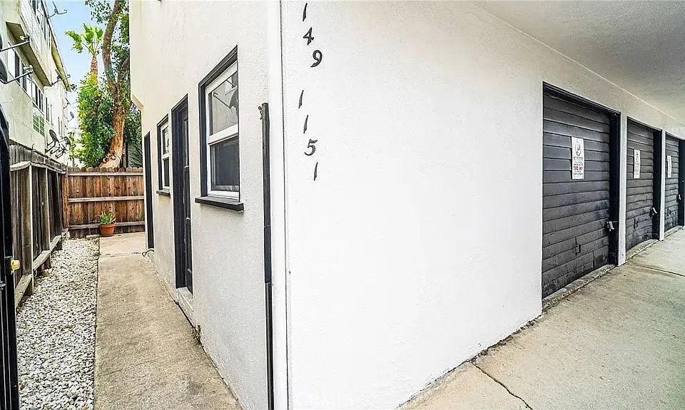 1151 Ximeno Ave