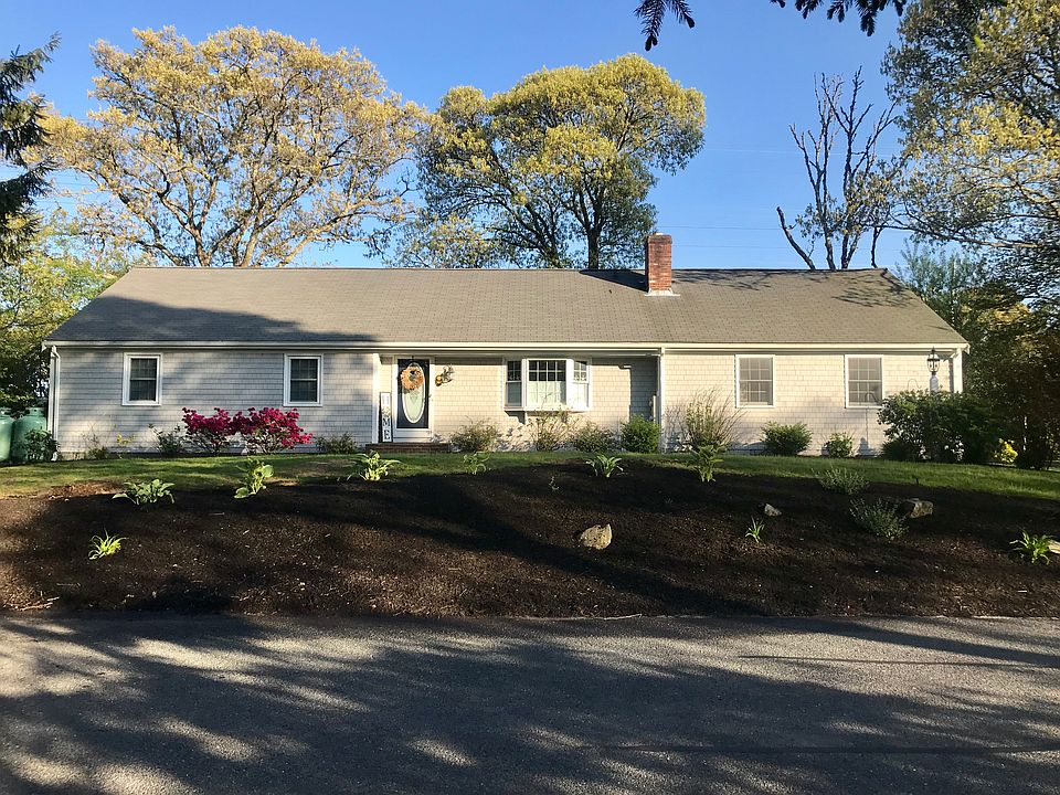 1st image of 144 Eileen St