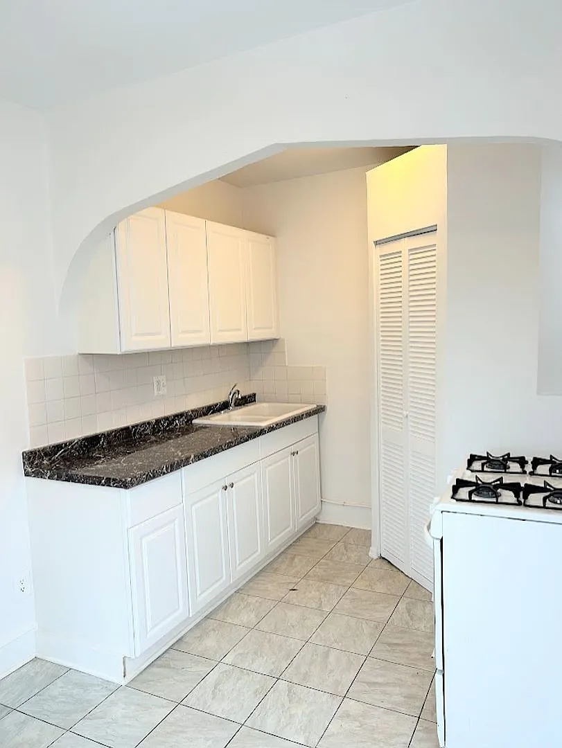 501 Peabody St NW — Photo 1