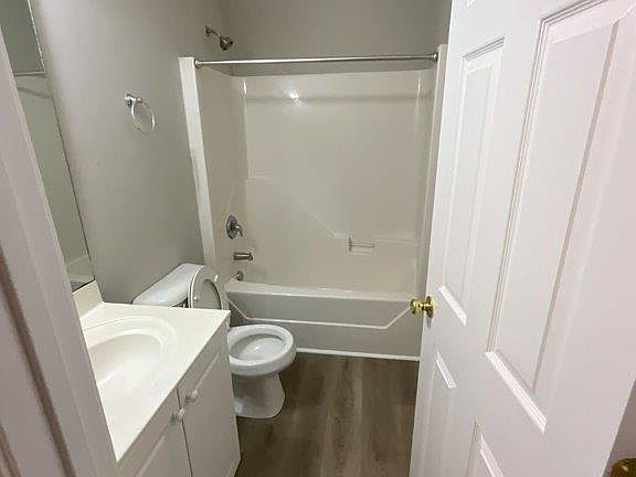 5th image of 510 Angelfish Ln