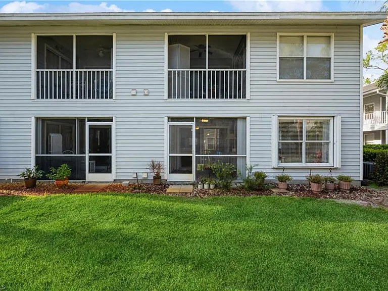 1933 Courtyard Way #D-101 — Photo 1