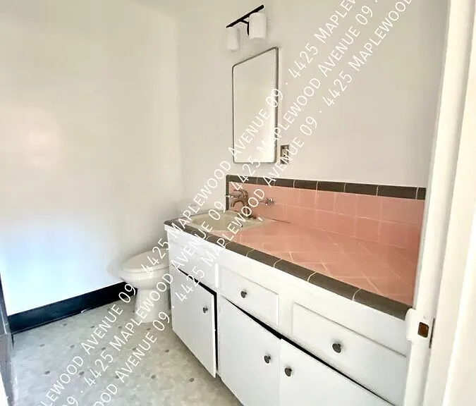 4425 Maplewood Ave #9 — Photo 10