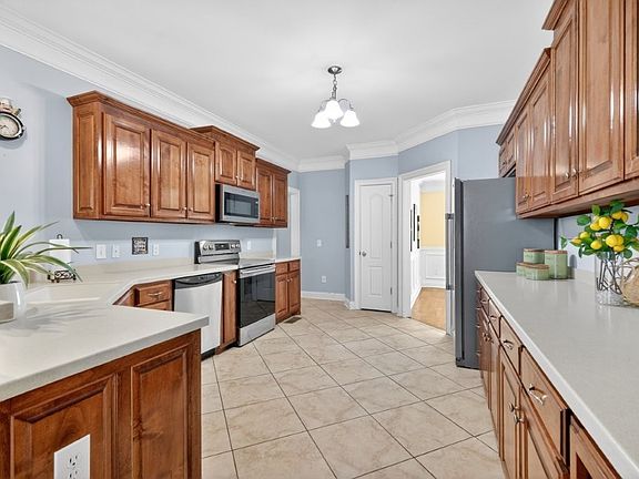 4th image of 101 Hummingbird Ln