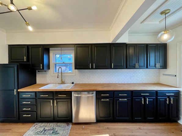 1110 Cambridge Dr, Kalamazoo, MI 49001