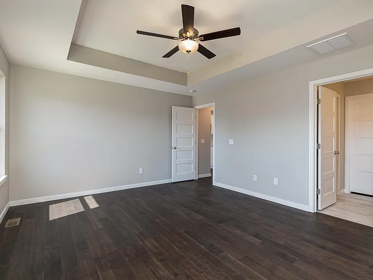 800 E Crew Dr — Photo 39