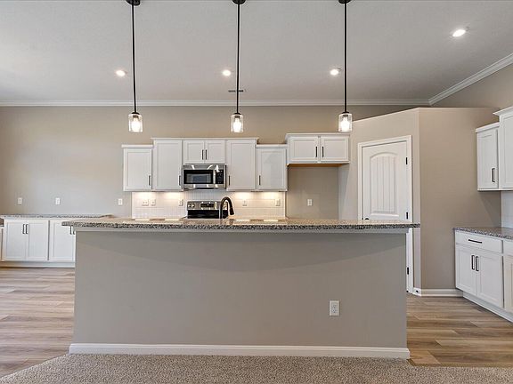 3rd image of 7670 Devonshire Dr #36-302