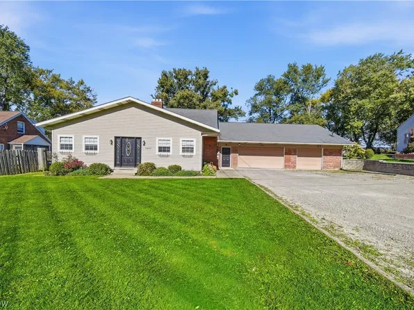 6499 Navarre Rd SW, Navarre, OH 44662