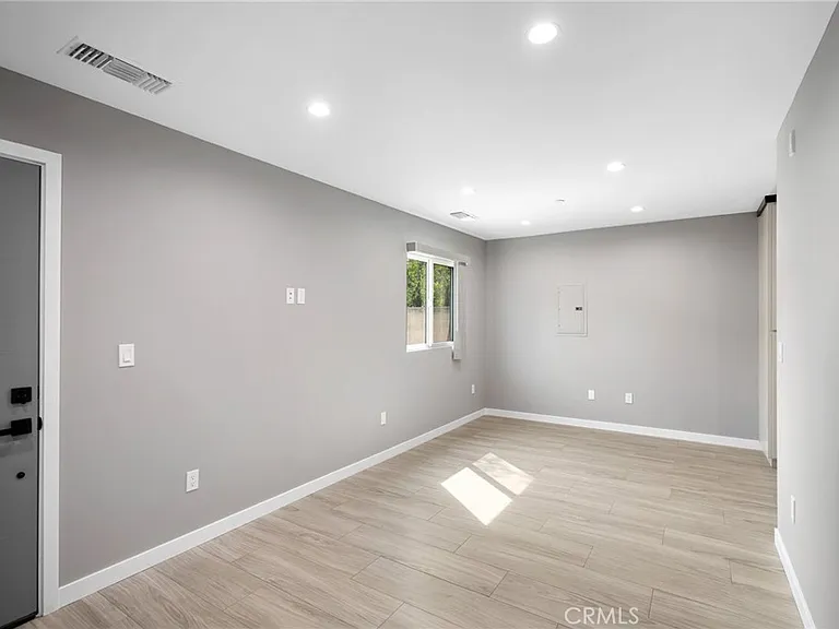 1361 Alameda Ave #A — Photo 4