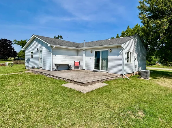 14329 Wagner Rd, Lachine, MI 49753