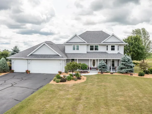 W1849 Hillside Dr, Pulaski, WI 54162