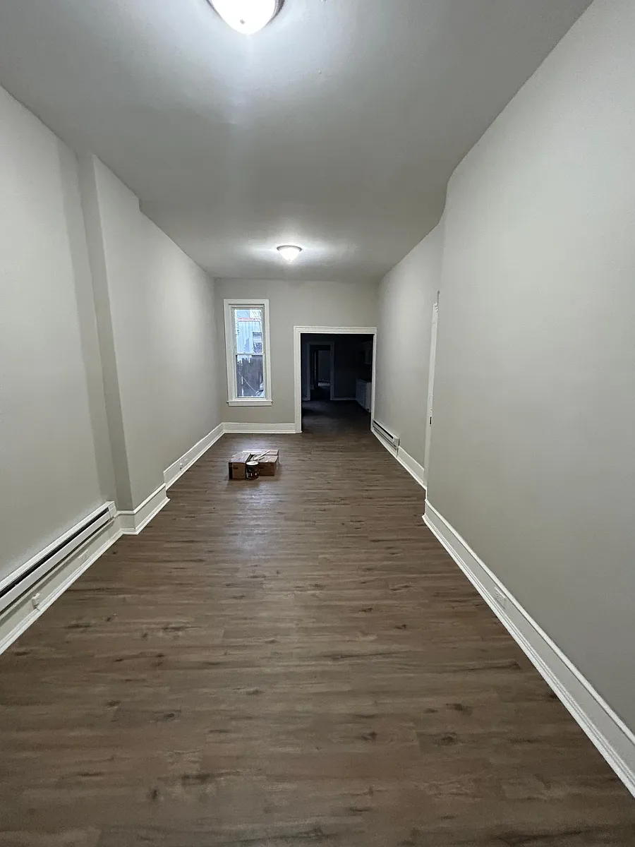 Building Photo - 427 N 10th St #1