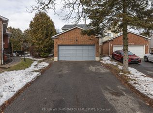 17 Barrow Ct, Whitby, ON L1P 1E4
