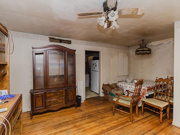 5th image of 1545 N Belmont St