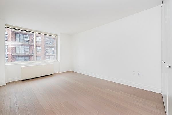 2nd image of 240 E 86th St APT 14A