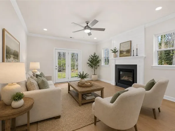 901 12th St, Virginia Beach, VA 23451