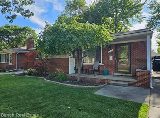 26745 Fairfield Ave, Warren, MI 48089