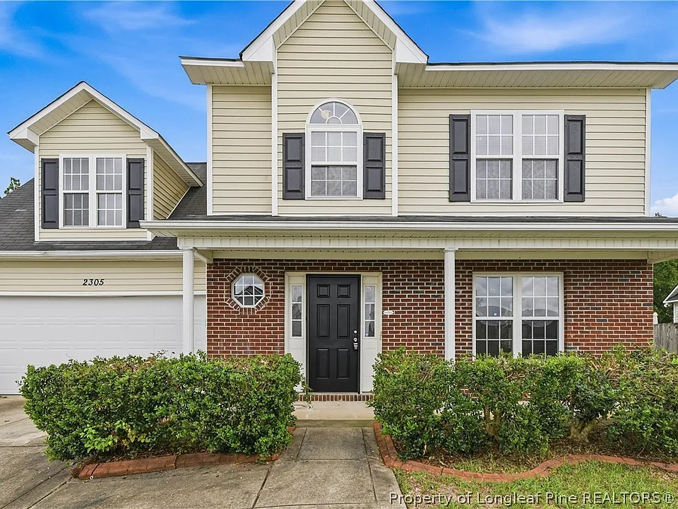2305 Gray Goose Loop