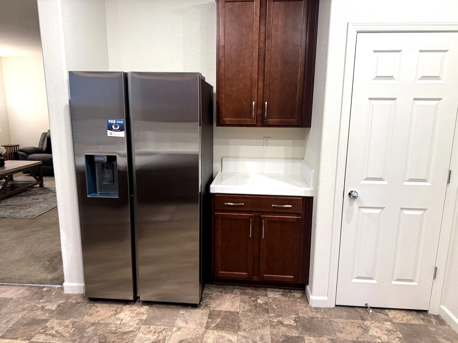 4 bed, 2.5 bath, 1962 sqft, $4,950 — Photo 2