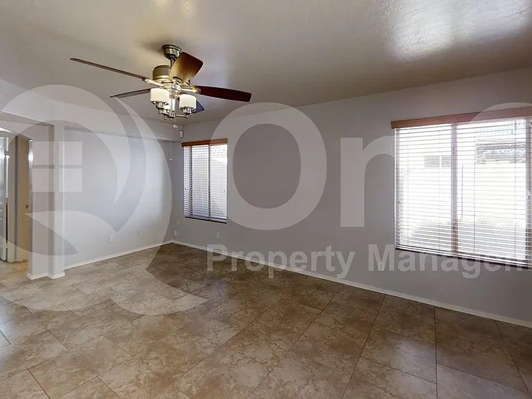 837 W Shellfish Dr — Photo 5