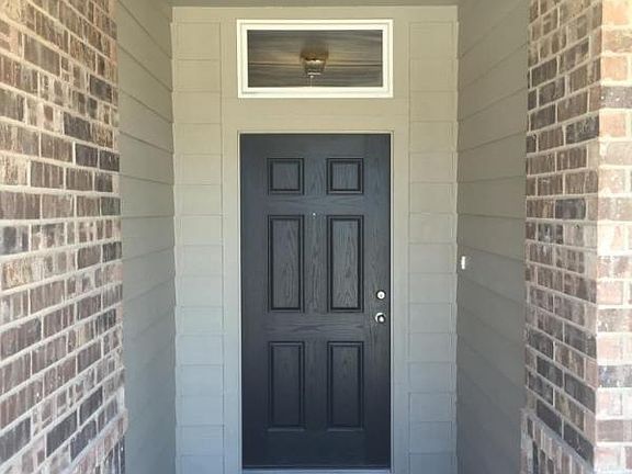 2nd image of 660 Northcliffe Dr