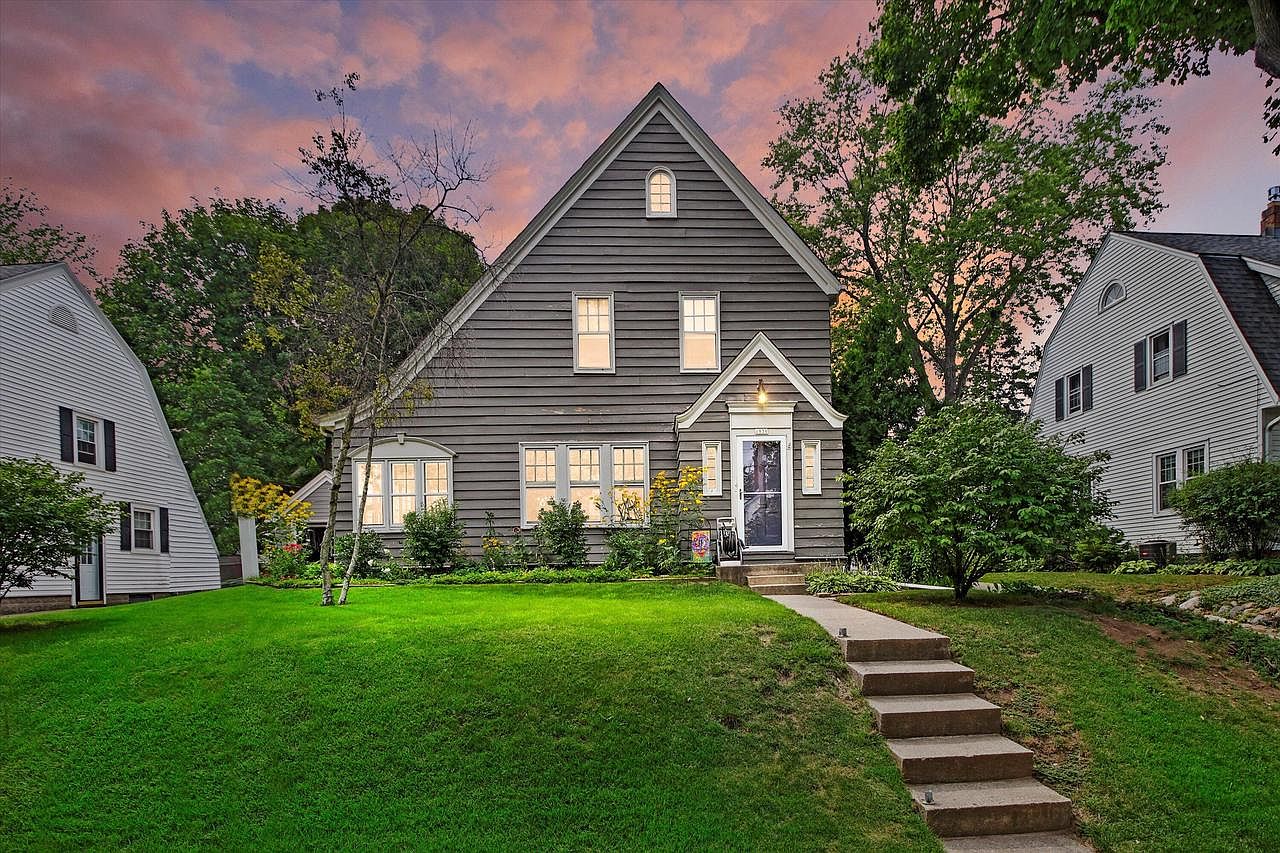 1931 North 70th STREET, Wauwatosa, WI 53213 Zillow