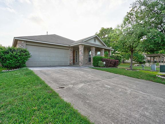 3rd image of 11124 Persimmon Gap Dr