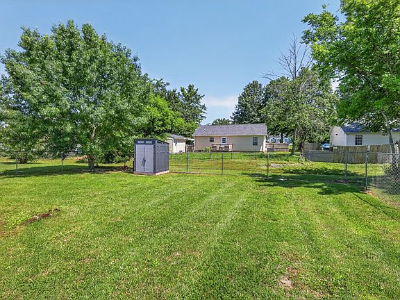 4th image of 2613 Calais Ct