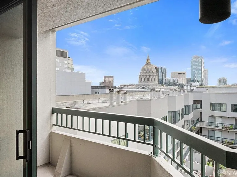601 Van Ness Ave #504 — Photo 13