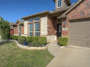 1113 Hidden Lake Dr, Burleson, TX 76028