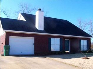 90 Harris Dr, Millbrook, AL 36054