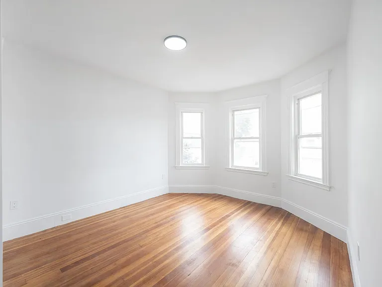 37 Saint Margaret St #2 — Photo 8