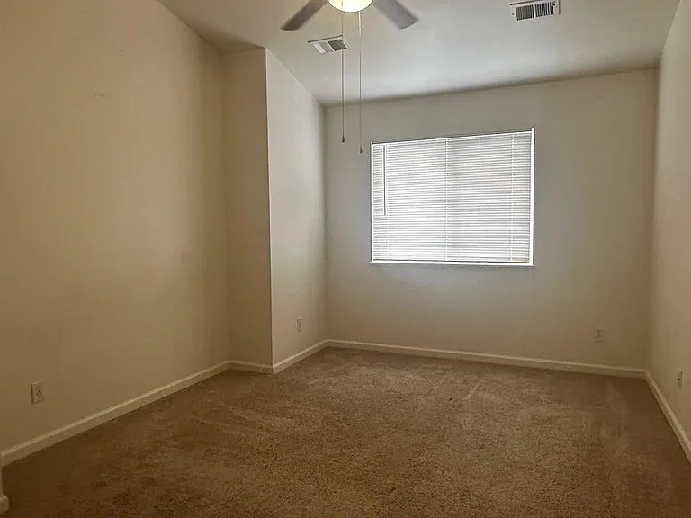 3345 Saratoga St #B — Photo 17