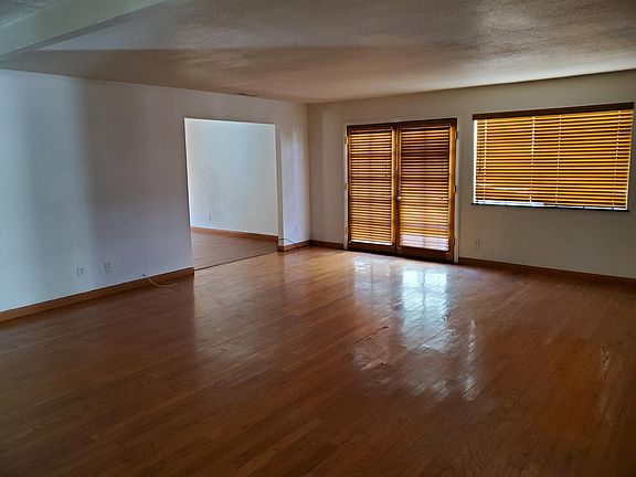 2nd image of 13620 Sierra Vista Ln