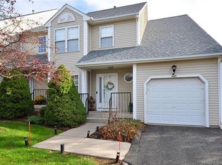 401 Gray Fox Ln #401, Rocky Hill, CT 06067