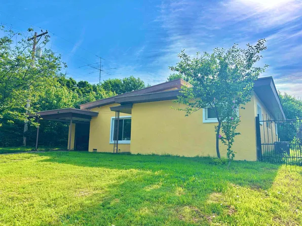 1772 S Clifton Ave, Wichita, KS 67218