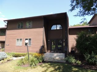 1175 Calla Rd E APT 102, Poland, OH 44514