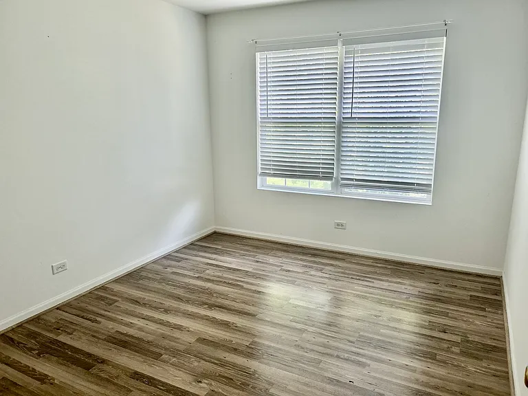 2375 Stoughton Cir — Photo 12